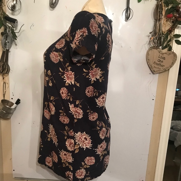 Forever 21 Navy Shirt with Flowers - Picture 2 of 4